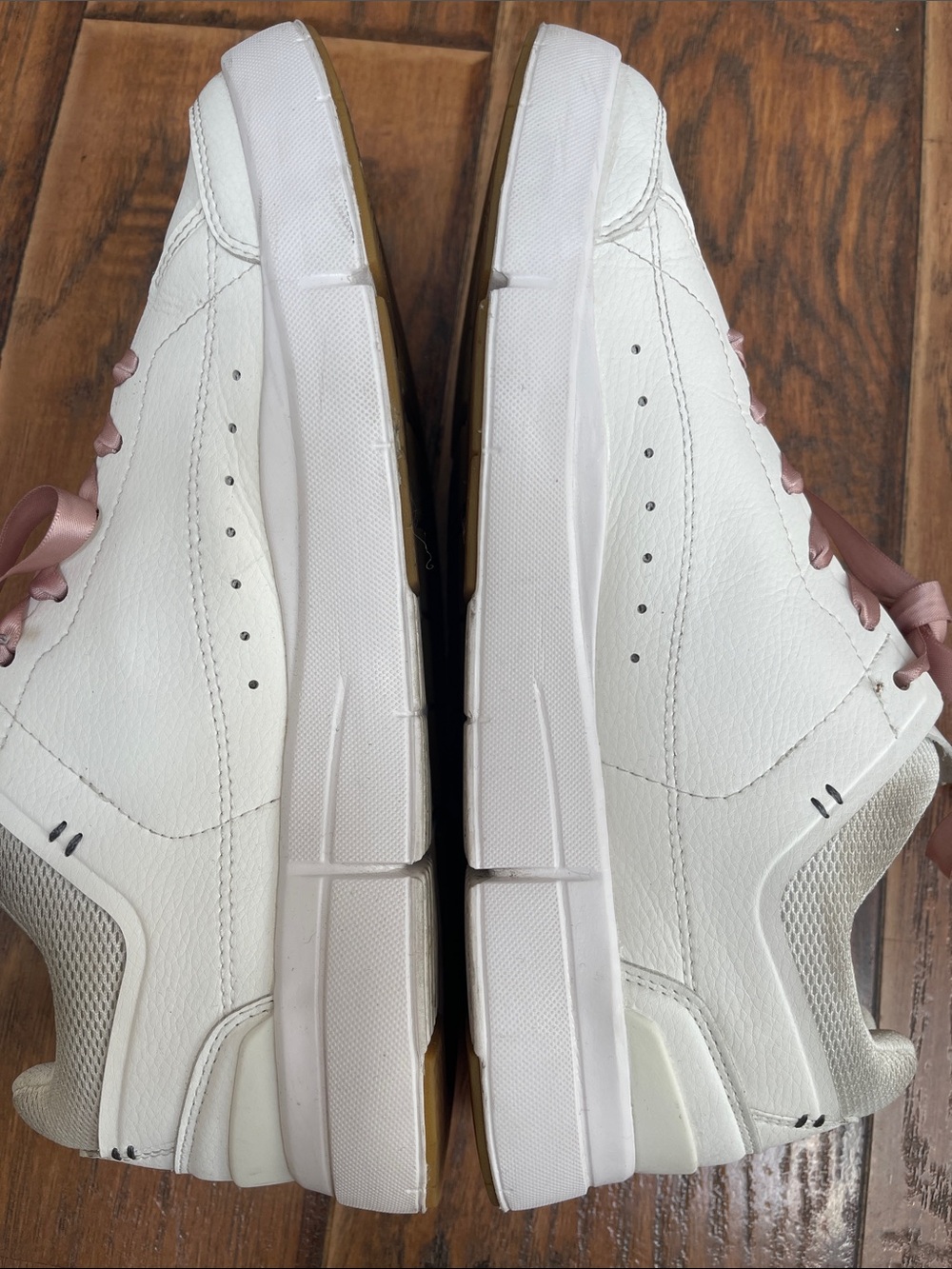 On ROGER Tennis Shoe - Picture 4 of 5